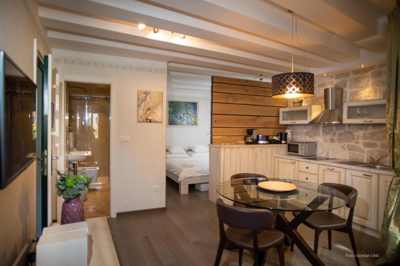 Nata Apartment 4 Stars โรวีน ภายนอก รูปภาพ