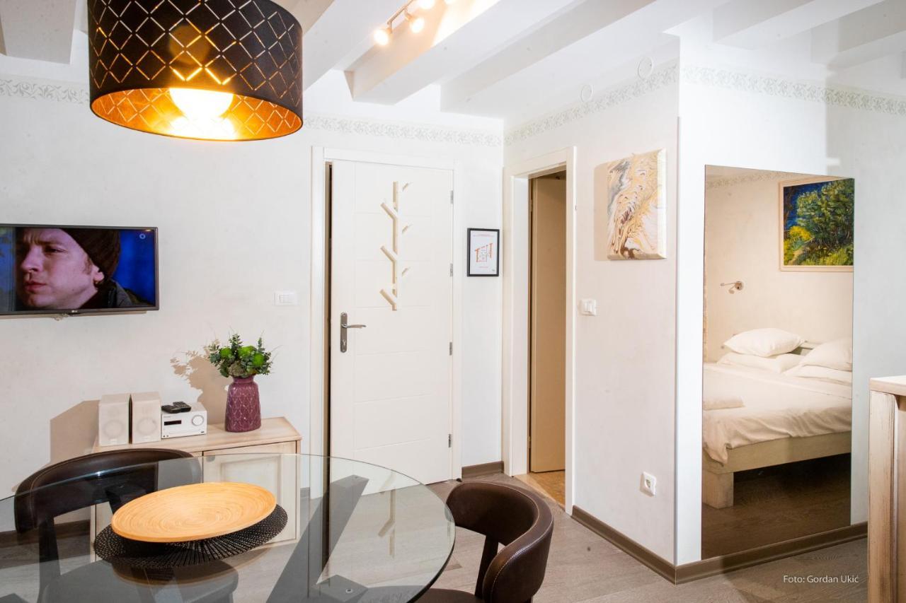 Nata Apartment 4 Stars โรวีน ภายนอก รูปภาพ