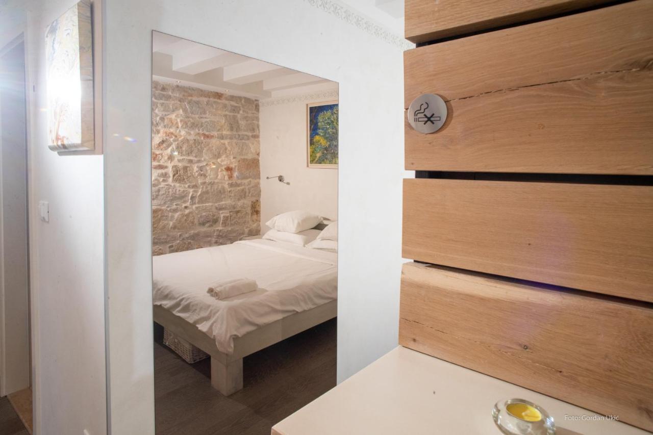 Nata Apartment 4 Stars โรวีน ภายนอก รูปภาพ